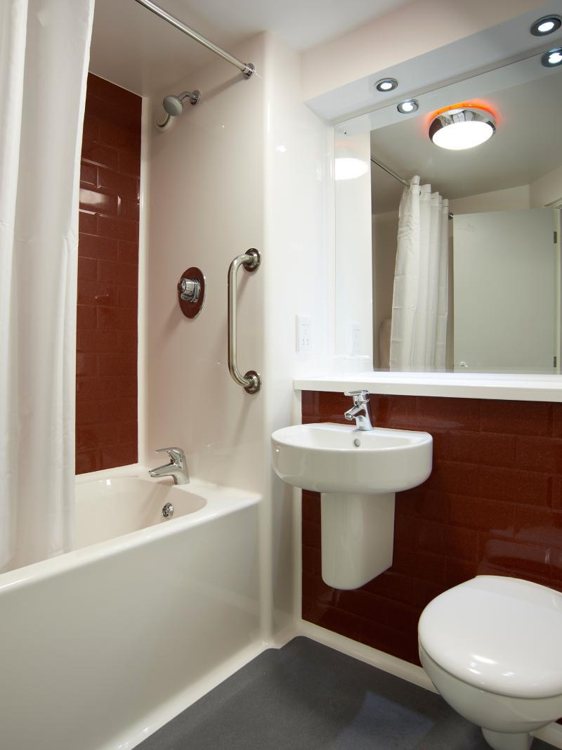 Travelodge Wembley 3* Londra